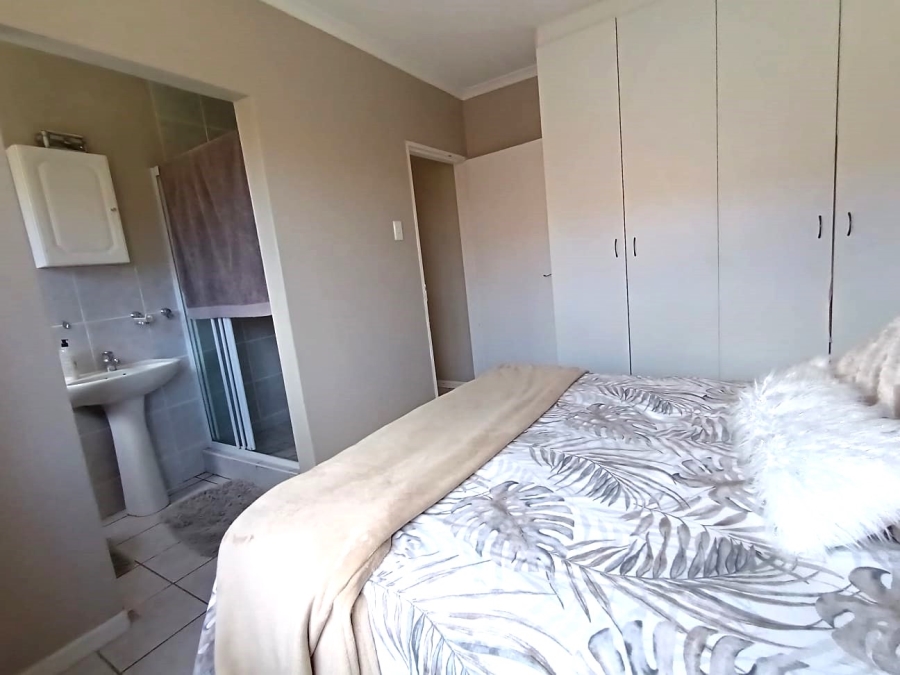 2 Bedroom Property for Sale in Parsonsvlei Eastern Cape